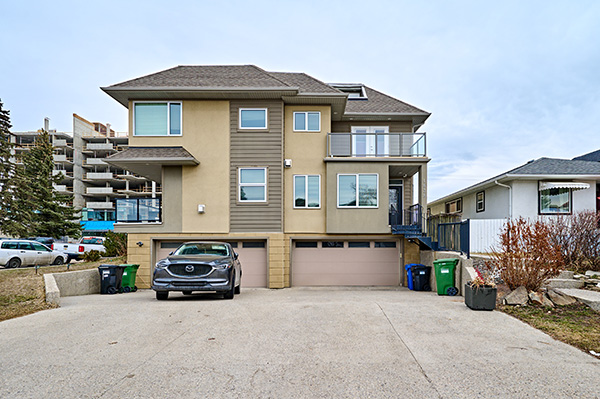 Exterior view of 1838 Westmount Rd NW