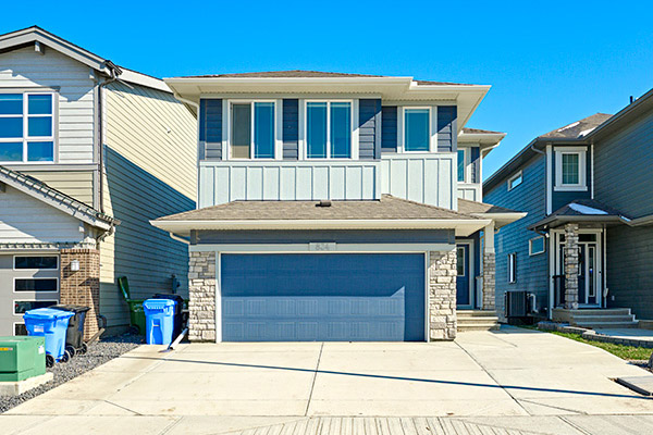 Exterior view of 834 Alpine Dr SW