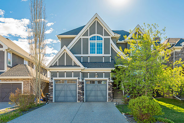 Exterior view of 174 Aspen Vista Way SW